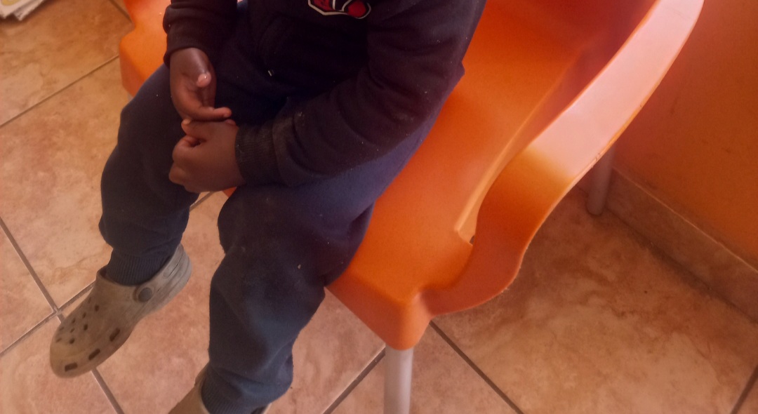 Kubalulekile ukuba ingane yazi igama layo, elomzali nedilesi