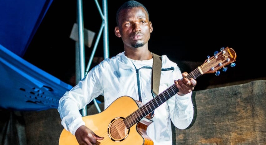 UNsele uzokhipha ividiyo ye ‘Impilo isibuza iminyaka’