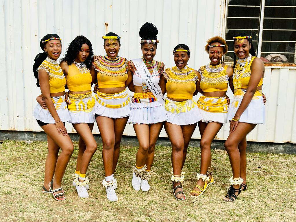 I-Noble Virgins NPO ibungaza iminyaka eyisikhombisa