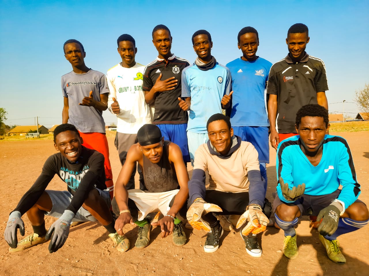 Ubani ozebhekana noMcimbi WamaPiano  kowamanqamu ku Events Soccer Tournament