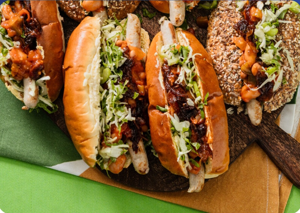 What’s for lunch?Boerie rolls with spicy fried onions and tomato chutney beans