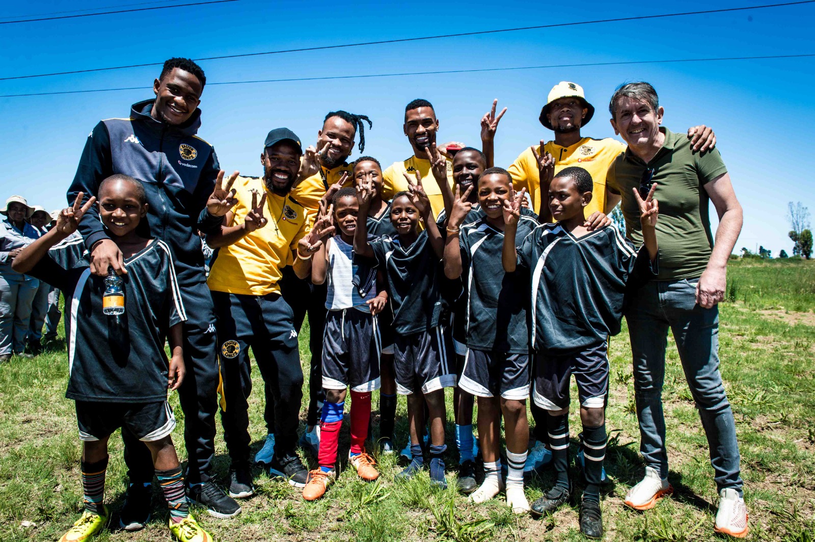 Kaizer Chiefs, Rhiza Babuyile and Johan Cruyff Foundations unveil soccer pitch and water centre in Orange Farm