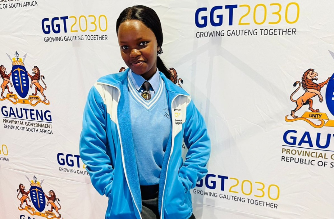 Leshata Secondary’s Noluthando shines with 100% in Business Studies