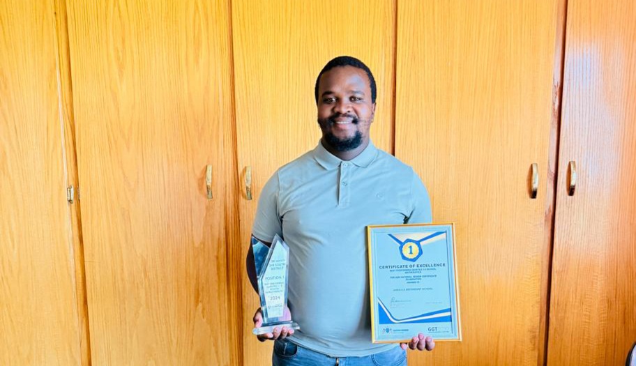 Jabulile Secondary Maths teacher wins prestigious  award!