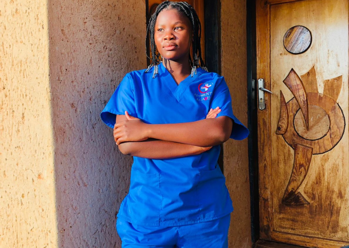 Support Thandolwethu’s medical dream in Greece – donate today!